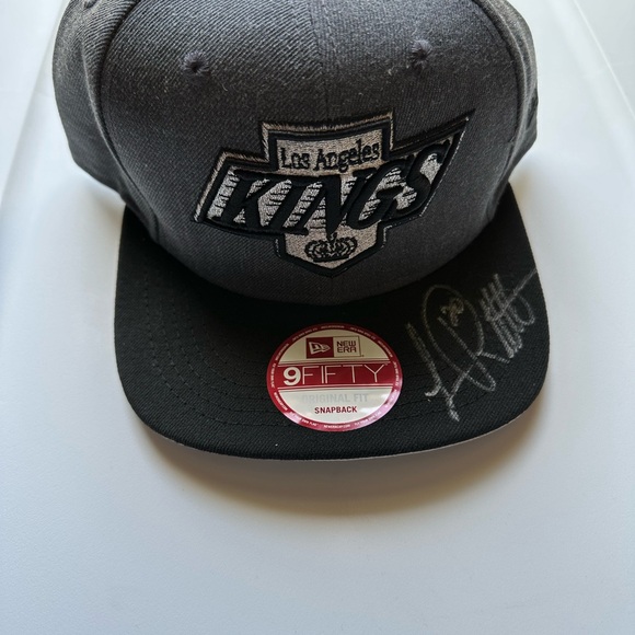 Los Angeles Kings Luc Robitaille autographed hat - Picture 2 of 3